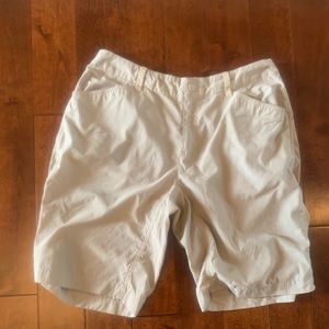 Women’s Bermuda shorts